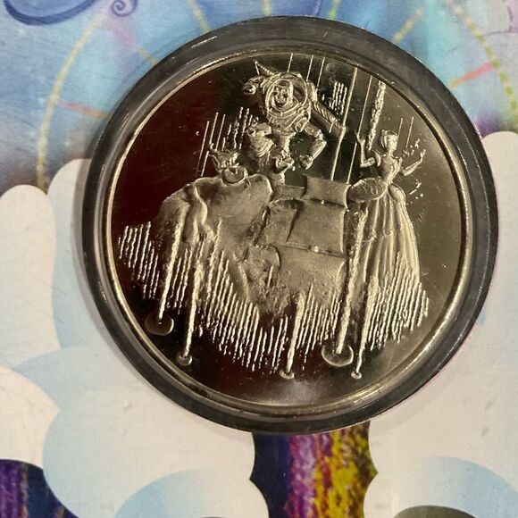 Disney California Adventure World of‎ Color Nickel Silver Medallion - Picture 2 of 8